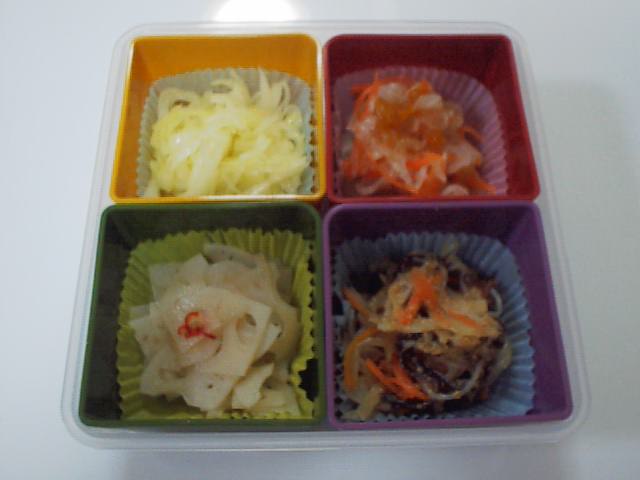 酢の物四点セット(^^;)単に入りきらなかった……(泣)