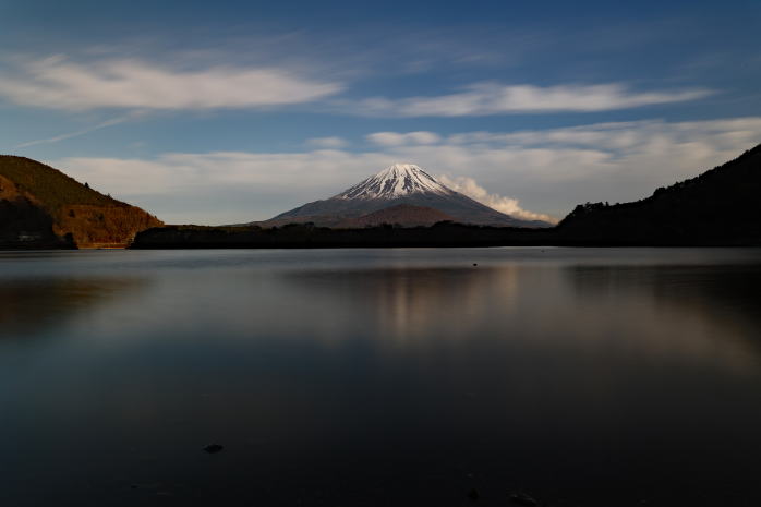 精進湖畔の富士