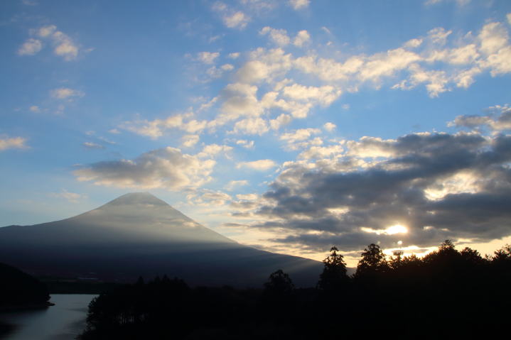 田貫湖　夜明け