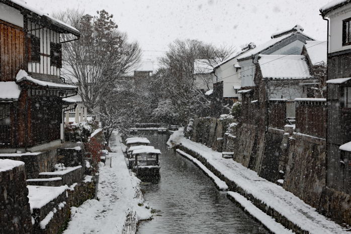 雪の八幡堀
