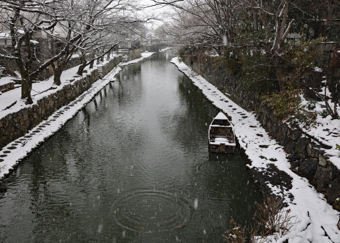 雪の八幡堀